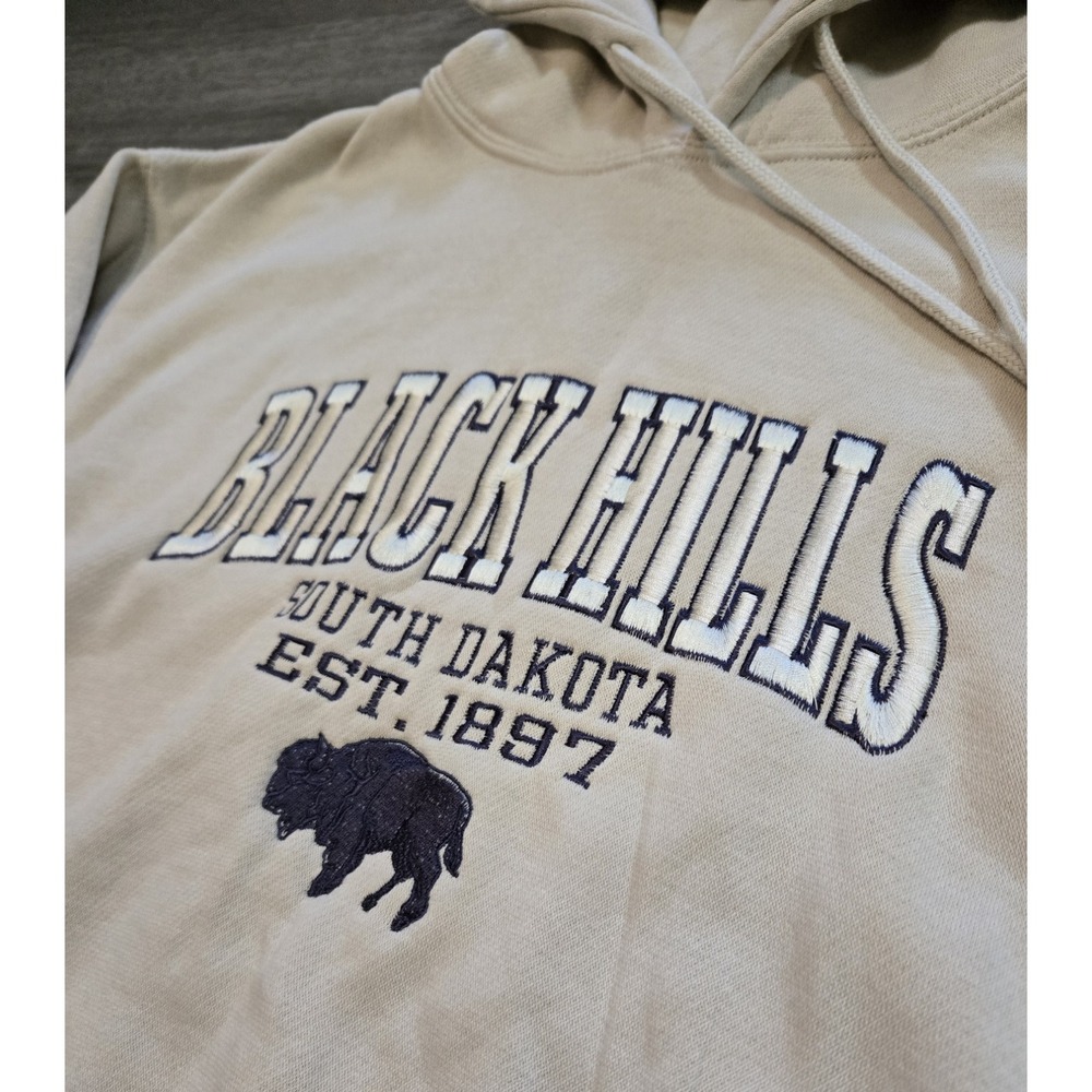 Black Hills South Dakota Embroidered Beige Pullover Hoodie Size Medium - Picture 5 of 13